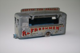 Matchbox Lesney 74A6 MOBILE REFRESHMENT CANTEEN - Regular Wheels, Issued 1968 - Matchbox (Lesney)