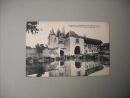 VIENNE ENVIRONS DE MIREBEAU EN POITOU CHATEAU DE COUSSAY ENTREE COTE EST - Mirebeau