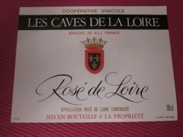 LOT DE 100 ETIQUETTE DE VIN /Champagne /Décollées Ou Neuves Faire Défiler Les 100 Scanns De Cette Vente Et Les Voir ... - Collections, Lots & Séries