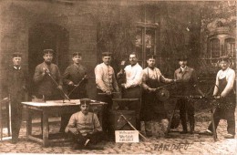 SPANDAU BERLIN Peut-etre  Guerre 14/18 Armée Allemande  Soldats Dans Une Forge - Spandau