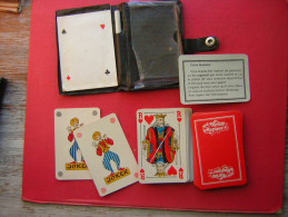 RARE JEU / JEUX DE 52 CARTES VITRINE MAGIQUE + 2 JOKERS / JOKER  DANS UN  ETUIT EN PLASTIQUE ET UNE CARTE PUB VITRINE MA - Otros & Sin Clasificación