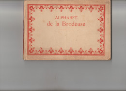 Alphabet De La Brodeuse - Livre - Lettres ,Chiffres ,Monogrammes Et Ornements à Points Comptés - TH De Dillmont - - Fashion