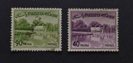 2 Timbres Oblitérés Pakistan - Pakistán