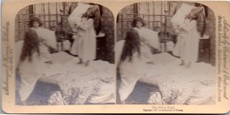 Stereofoto - The Pillow Fight ( Die Kissenschlacht ) 1897 Kinder - Stereoscopes - Side-by-side Viewers