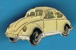 PIN'S //  ** WOLKSVAGEN ** COCCINELLE ** - Volkswagen