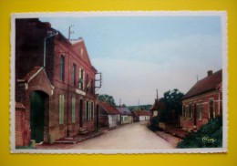 80 -  BRAY-SUR-SOMME - La Rue De CAPPY Et La Gendarmerie - Bray Sur Somme