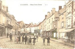 91 ETAMPES LA PLACE NOTRE DAME ET SES COMMERCES LA FONTAINE - Etampes