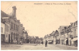 Picquigny - L'Hotel De Ville Et La Place Du Marche - Monpetit Edit A Picquigny - G Lelong A Albert - Unused - Picquigny