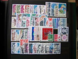 FRANCE 1974 NEUF ** SANS CHARNIERE ANNEE COMPLETE N° 1783 à 1829 SAUF 1815 DE CARNET - 1970-1979