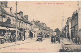 EQUEURDREVILLE - La Rue Gambetta - Equeurdreville