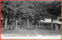 CPA 78 PLAISIR Yvelines - Asile Départemental Des Petits-Prés - Square De Repos Des Assistés ° Bourdier Loi 1920 - Plaisir