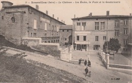 ROUSSILLON - Château-  écoles-  Poste Caisse Nationale D´épargne - Gendarmerie - Roussillon