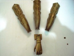 HEURTOIR ANCIEN EN BRONZE AVEC ACCESSOIRES- OBJET RARE - Bronzes