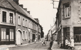 62 - MARQUISE (P-de-C.) - Rue De L'Eglise. - Animée. ( CPSM.) - Marquise
