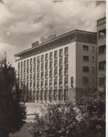 Slovakia - Bratislava - Hotel Devin - Taxi Cab - Echte Photo 90 X 65 Mm - Taxis & Fiacres