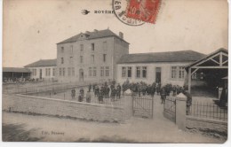 ROYERE   COUR DE L'ECOLE - Royere