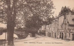 EPINAL     VOSGES  88    CPA  AVENUE DES TEMPLIERS - Epinal