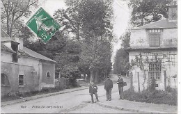 BUC - Porte Du Cerf-Volant - Facteurs - Buc