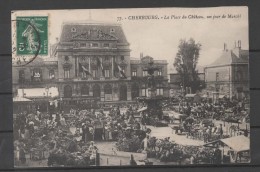 CPA 50  -CHERBOURG -  Place Du Château Et Marché   ( Ref Ch 171 ) - Cherbourg