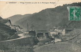 ARNEGUY - Village Frontière Au Pied De La Montagne Madaria - Arnéguy