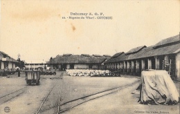 Dahomey A.O.F. - Magasins Du Wharf - Cotonou - Collection Géo Wolber - Carte Non Circulée - Dahome