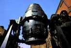 Angleterre : Musée De L'industrie De Sheffield : Bessemer Converter - Sheffield