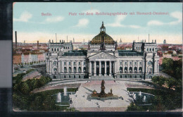 Berlin - Platz Vor Dem Reichstagsgebäude Mit Bismarck Denkmal - Tiergarten