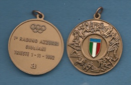 MEDAGLIA  TRIESTE 1982 - I RADUNO ATLETI AZZURRI GIULIANI - D. 4 Cm - Professionals/Firms