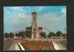 Cpm 854152 Les Lucs Sur Boulogne , La Place Mercier De Grammont , L'église Et Le Calvaire - Les Lucs Sur Boulogne