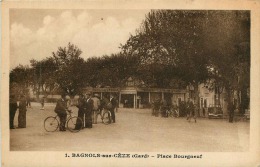 30  BAGNOLS  SUR CEZE  PLACE BOURGNEUF 1 - Bagnols-sur-Cèze