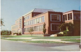 East Lansing Michigan, Michigan State College, Physice-Mathematics Building Campus View C1950s Vintage Postcard - Lansing