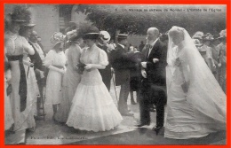 CPA 95 Un Mariage Au Château De Nointel - L´Entrée De L´Eglise ° Frémont édit. Beaumont-sur-Oise * Mariée Mode Robe - Nointel