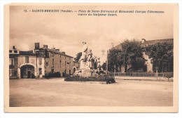 85 - SAINTE HERMINE - Place De Saint-Hermand Et Monument Georges Clémenceau œuvre Du Sculpteur Sicart - Sainte Hermine