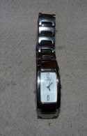 ETAT Neuve MONTRE FEMME LORUS 1N01 X060 R2 TBE - Horloge: Modern