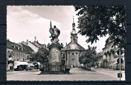 (1753) AK Rastatt - Bernhardus-Brunnen Und Stadtkirche - Rastatt