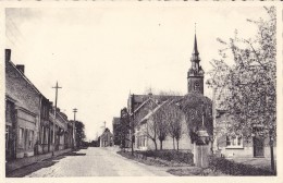 DOOMKERKE : De Dorpstraat En De Kerk - Ruiselede