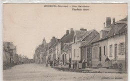 80- Sommes _Moreuil _ Rue Gambetta (Habitants ) - Moreuil