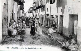 Delcampe - Biskra. Rue Des Ouled-Nails - Biskra