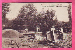 L'ISLE SUR SEREIN UN COIN DE LA RIVIERE LES TIREURS DE SABLE BARQUES  - CP ANIMEE - L'Isle Sur Serein