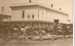 Railroad Depot At Cheyenne, Wyoming, With Locomotive, Repro Card Of Old Photo Unused Postcard [16368] - Cheyenne