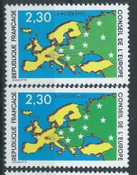 [13] Variétés Services N° 104 Conseil De L'Europe Vert-jaune Au Lieu De Vert-bleu  + Normal ** - Unused Stamps