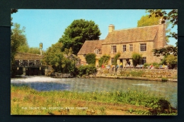 ENGLAND  -  Godstowe  The Trout Inn  Unused Postcard - Autres & Non Classés