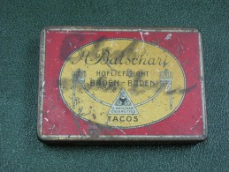 AC - A BATSCHARI CIGARETTES TOBACCO TIN HOFLIEFERANT BADEN BADEN - Schnupftabakdosen (leer)