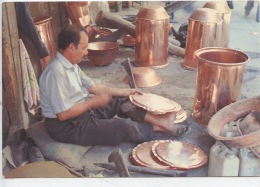 Asie : Iraq - Baghdad Le Marché Des Chaudronniers (métiers Cuivre) - Iraq