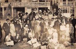 Berck     62      Carte Photo. Groupe A La Plage - Berck