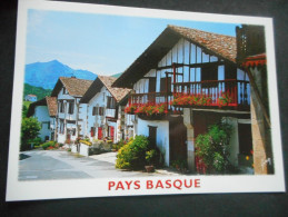 CP - SARE "Alignement De Maisons Typiquement Basques Dans Le Quartier Nommé "LE PETIT PARIS" - Sare