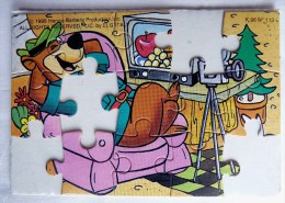 KINDER PUZZLE YOGI BEAR 1995 INCOMPLET POUR PIECES Sans BPZ K96n113 - Puzzels