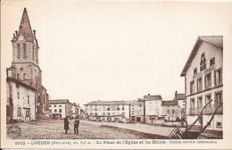 LOUDES - 43 - La Place De L'Eglise Et Les Hotels - Station Estivale Intéressante - CPA RARE - VANH - - Loudes