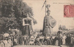 DOUAI (Nord) - Gayant Et Sa Famille  - Animée - Douai