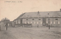 AVELUY (Somme) - La Place - Café Du Centre - Animée - Sonstige & Ohne Zuordnung